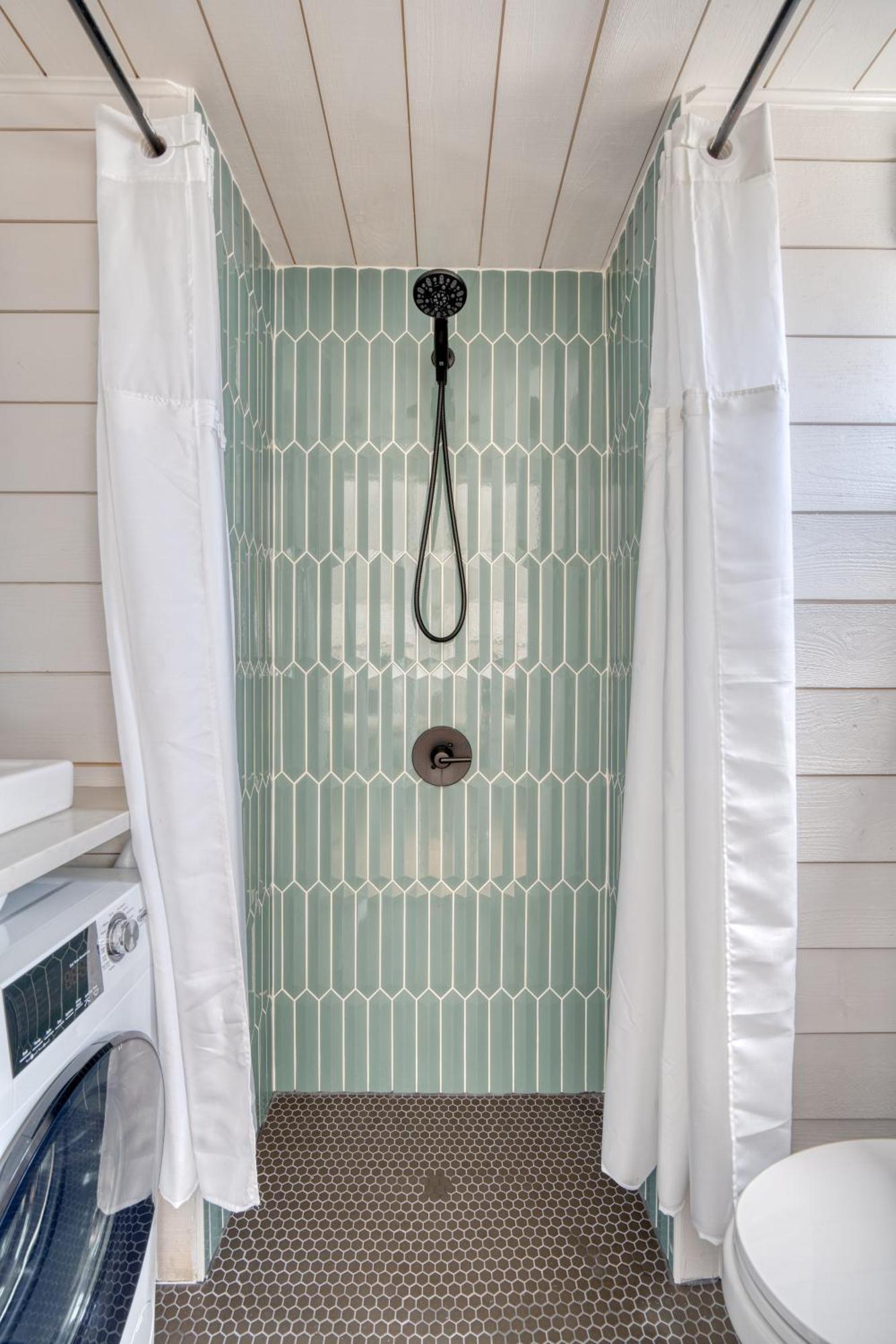 Holiday home Collection - Teal & Terrazzo Bright Tiny *