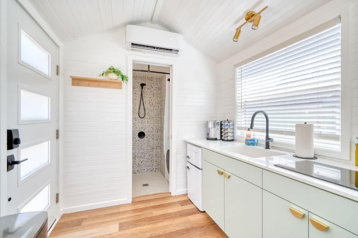 Apartment - Teal & Terrazzo Bright Tiny